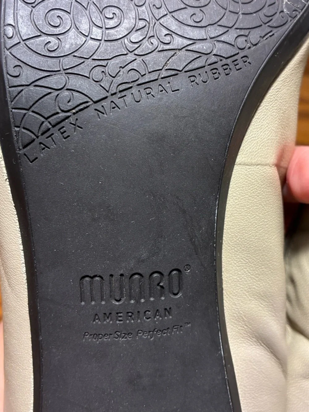 Munro Patent Toe Cap & Heel Accent Gold Leather Pumps USA MADE Size 11